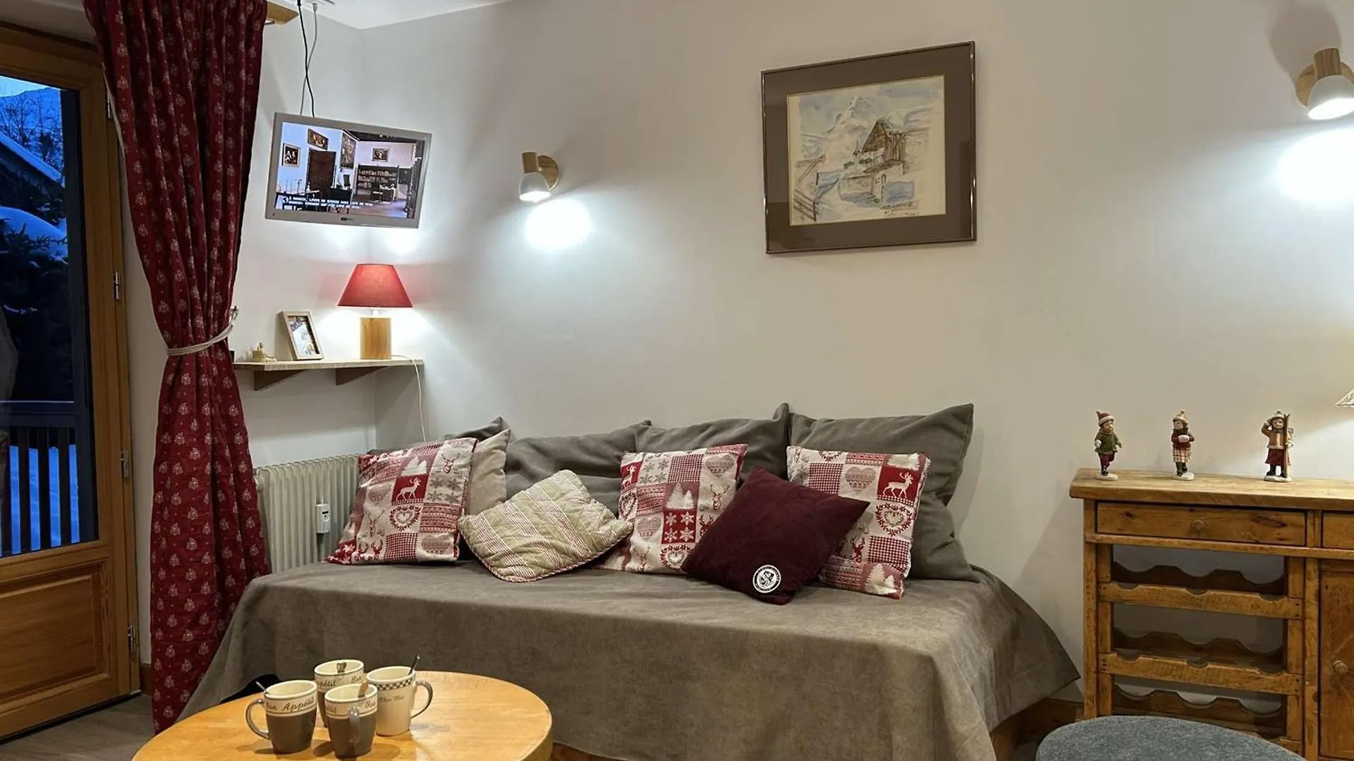 Appartement Chaleureux Avec Terrasse, A 250M Des Pistes - Meribel, Animaux Acceptes - Fr-1-180-344 0*, ميريبيل فرنسا