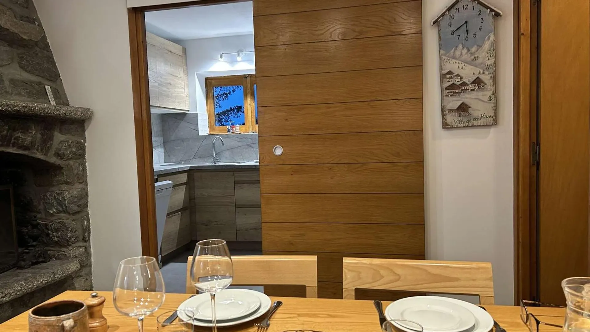 Appartement Chaleureux Avec Terrasse, A 250M Des Pistes - Meribel, Animaux Acceptes - Fr-1-180-344