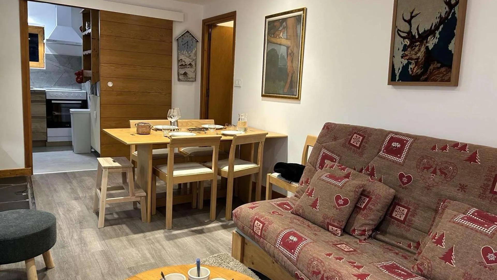Appartement Chaleureux Avec Terrasse, A 250M Des Pistes - Meribel, Animaux Acceptes - Fr-1-180-344 ميريبيل